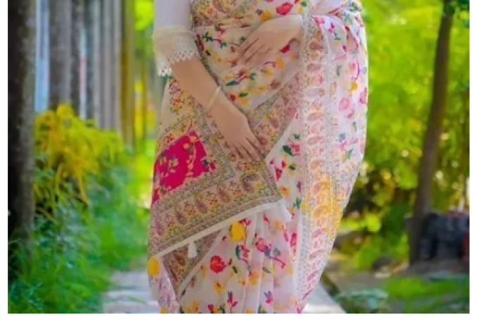 72% discount on Tangail Tat Trendy Afsan Print Saree for Women