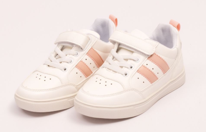 50% Off on BOY'S FASHION SNEAKER