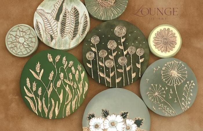 5% Off on Botanical Whispers – Round Textured Canvas Art Set