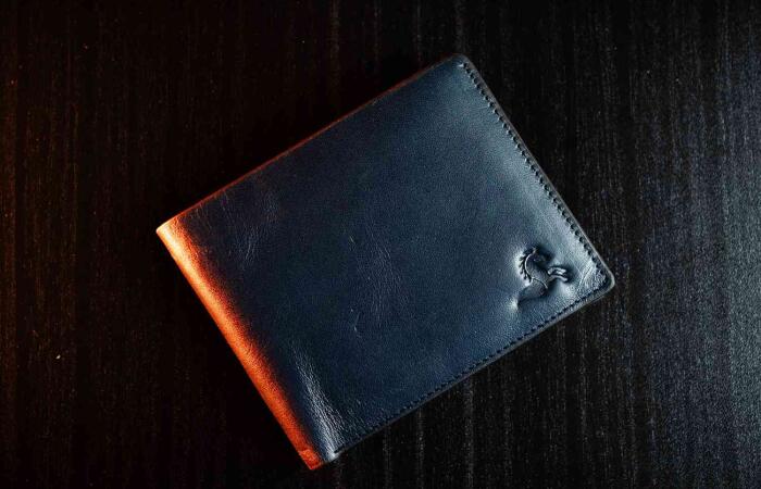 24% Off on Blue Beam bi-fold