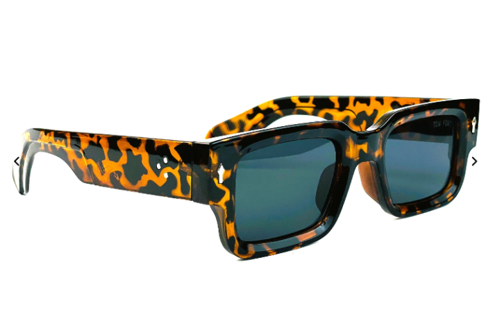 61% Off on Nova Sunglass
