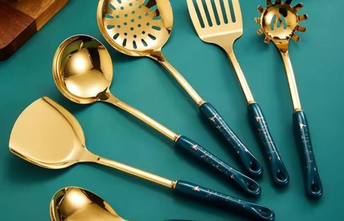 11% Off on Ceramic Handle Gold Plated Stainless Steel 7-Piece Kitchen Set