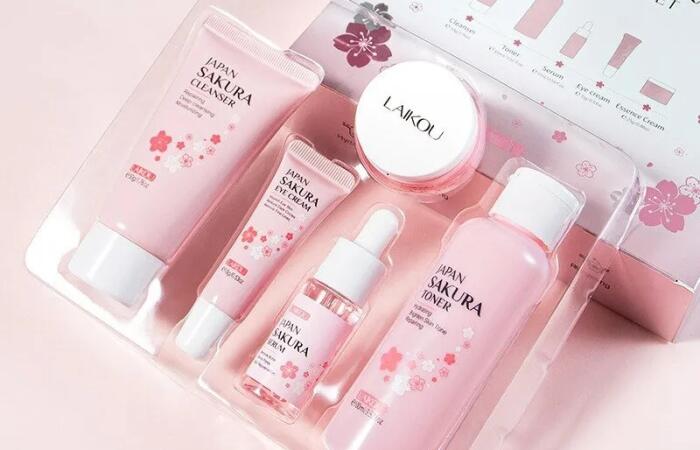 8% OFF on Laikou Japan Sakura Skincare Set – 5 Pcs